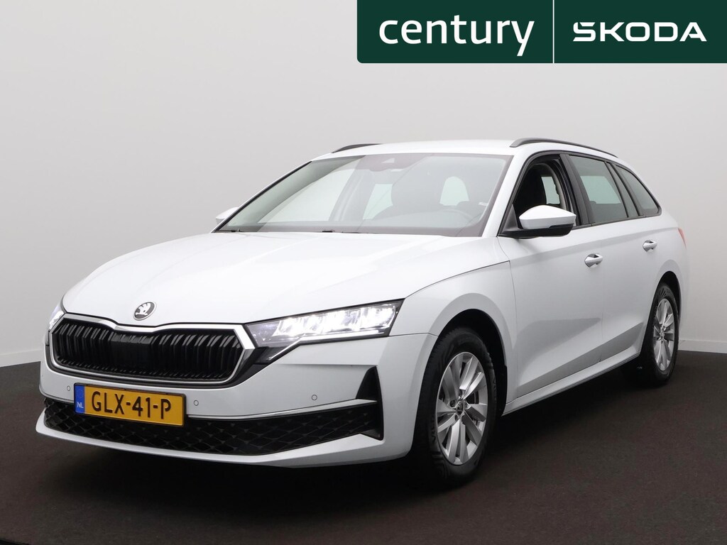 Skoda Octavia Combi 1.5 TSI MHEV Business Edition Plus Zwenkbare trekhaak | Camera | ACC | LED | Elek. Kofferbak |