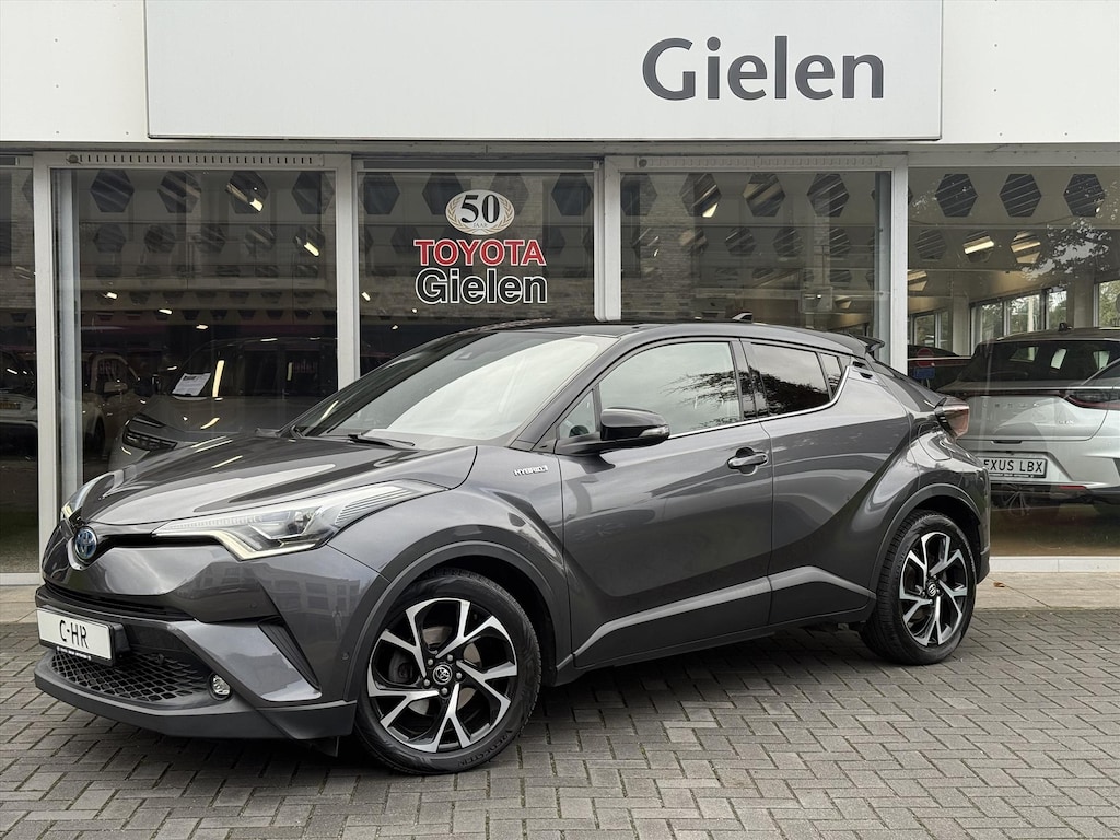 Toyota C-HR / C-HR+ 1.8 Hybrid Bi-Tone Plus | Leer, Stoel + Stuurverwarming, Navigatie, Dodehoekherkenning, Parkeersensoren