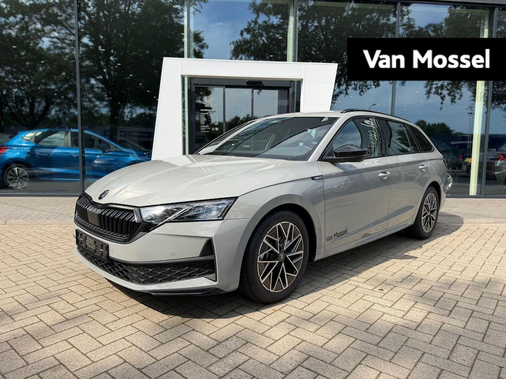 Skoda Octavia Combi 1.5 TSI MHEV Sportline Business 150 PK | Automaat | Stoelverwarming | Parkeersensoren | Adaptive Cruise Control | Camera | Virtual Cockpit | Navigatie | Lichtmetalen Velgen | Elektrische Achterklep | Keyless | LED