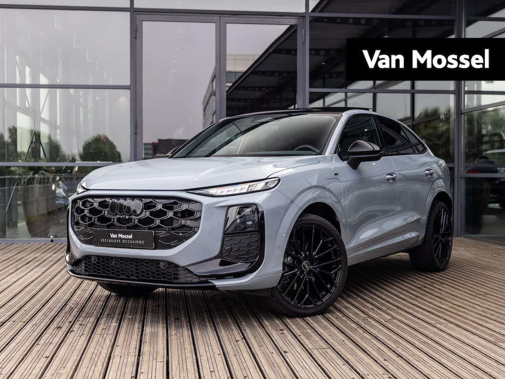 Audi Q3 Sportback 1.5 e-hybrid S edition | PANORAMA/SCHUIF-KANTELDAK | PIJLGRIJS | ZWART OPTIEK | 21 INCH ZWART | MATRIX VERLICHTING | APPLE CARPLAY | STOELVERWARMING | ACHTERUITRIJCAMERA | DIRECT LEVERBAAR |