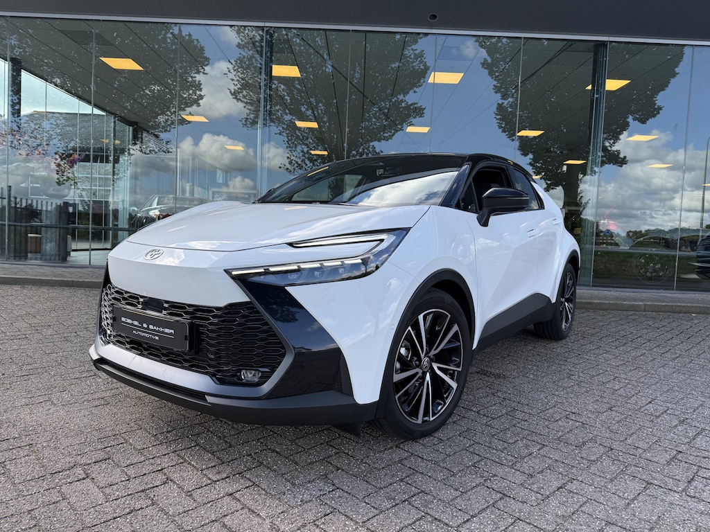 Toyota C-HR / C-HR+ 1.8 Hybrid 140 Executive ** Panodak ** Trekhaak ** Bi-tone ** JBL