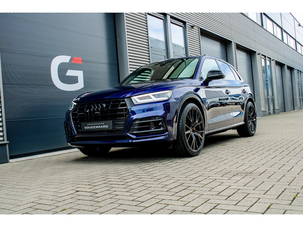 Audi Q5 55 TFSI e quattro Competition | Luchtvering | Pano | Top View | Trekhaak | B&O | Memory | Massage