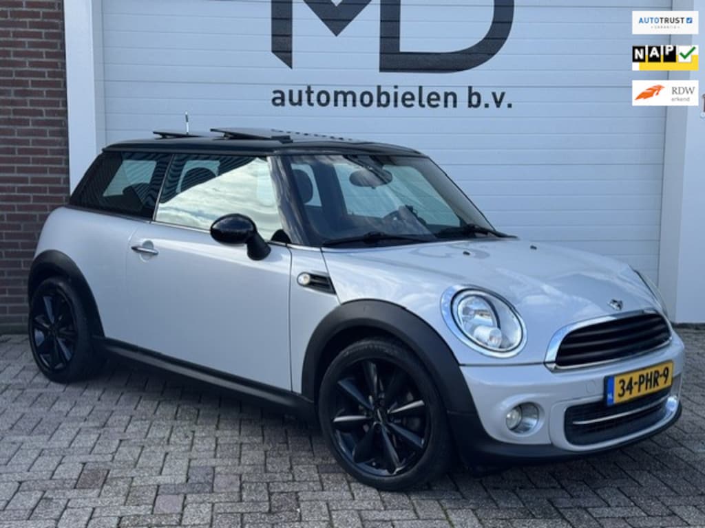 MINI Cooper 3-Deurs 1.6 Business - Panorama dak - Navigatie
