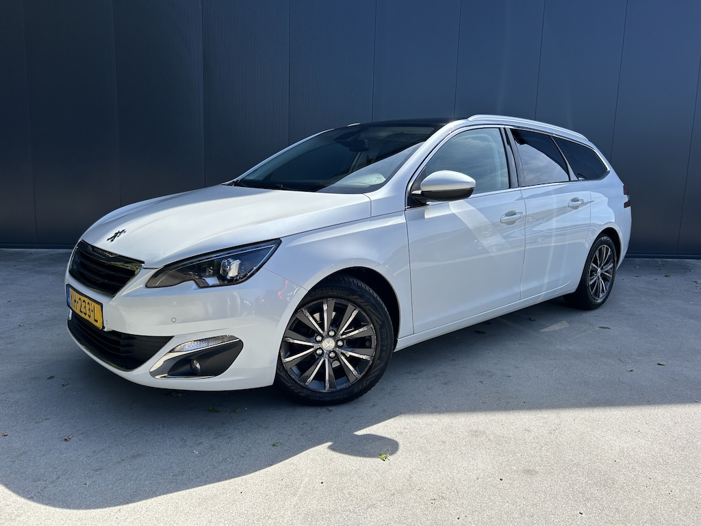 Peugeot 308 SW 1.2 PureTech Allure PANO DAK TREKHAAK NAVI CRUISE ECC LMV