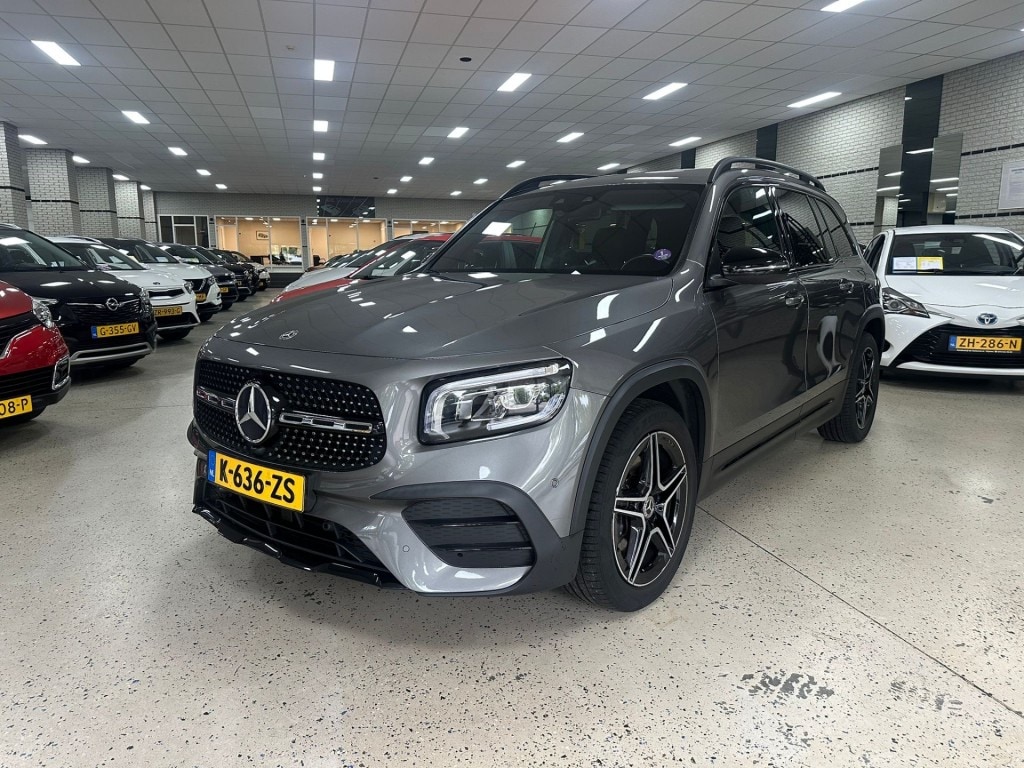 Mercedes-Benz GLB 200 BNS SOLUT. AMG  Night Pakket  Camera  Dodehoekdetectie  Stoelverwarming  Sfeerverlichting