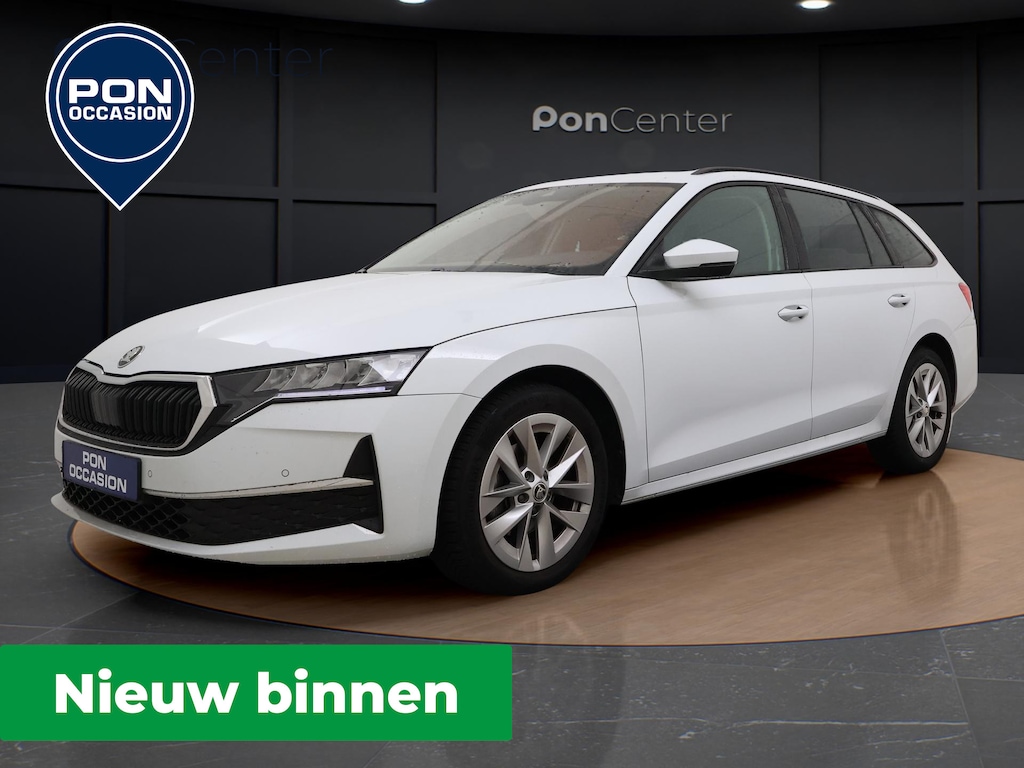 Skoda Octavia Combi 1.5 TSI Edition Plus | Trekhaak | Camera | ACC | Elek. Achterklep | Stuur-/Stoelverwarming | Carplay | 17'' |
