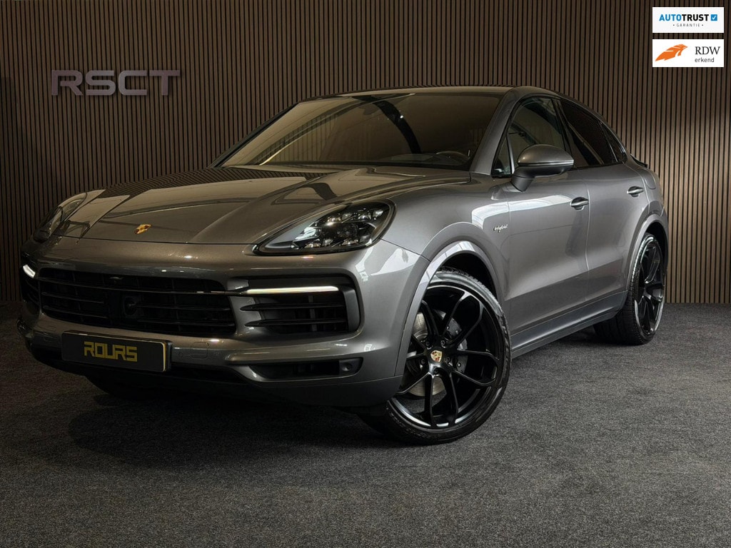 Porsche Cayenne Coupé 3.0 E-Hybrid|ACC|Bose Audio|Soft close|Stuurverwarming|Park Assist