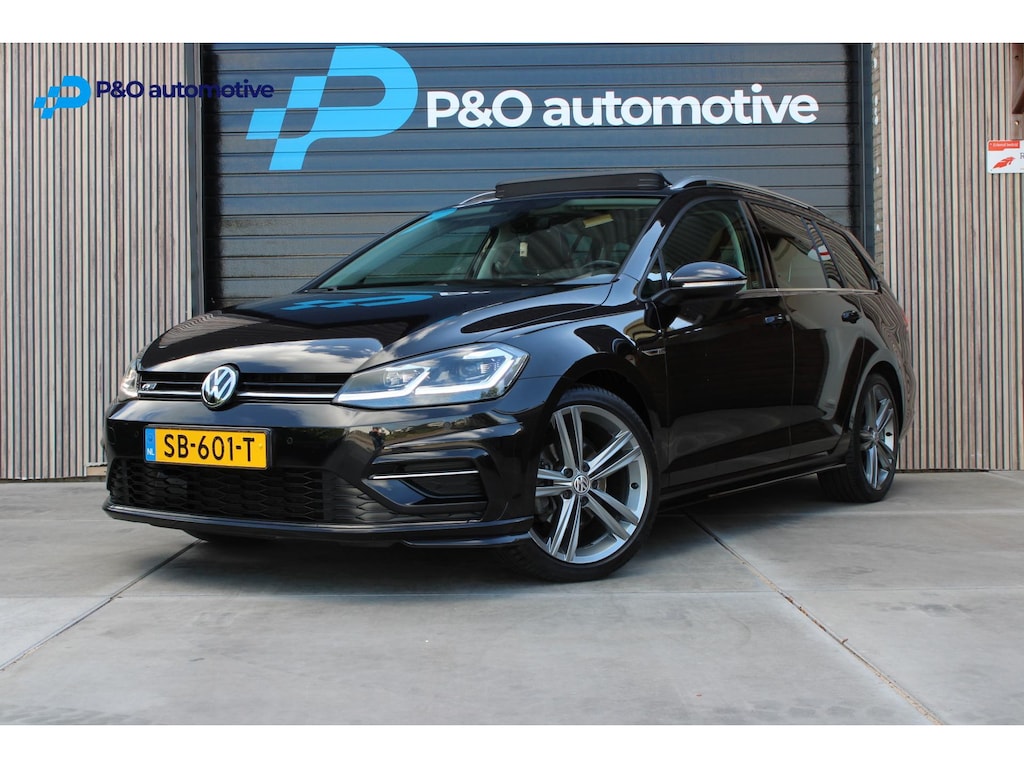 Volkswagen Golf Variant 1.0 TSI Highline Business R PANO