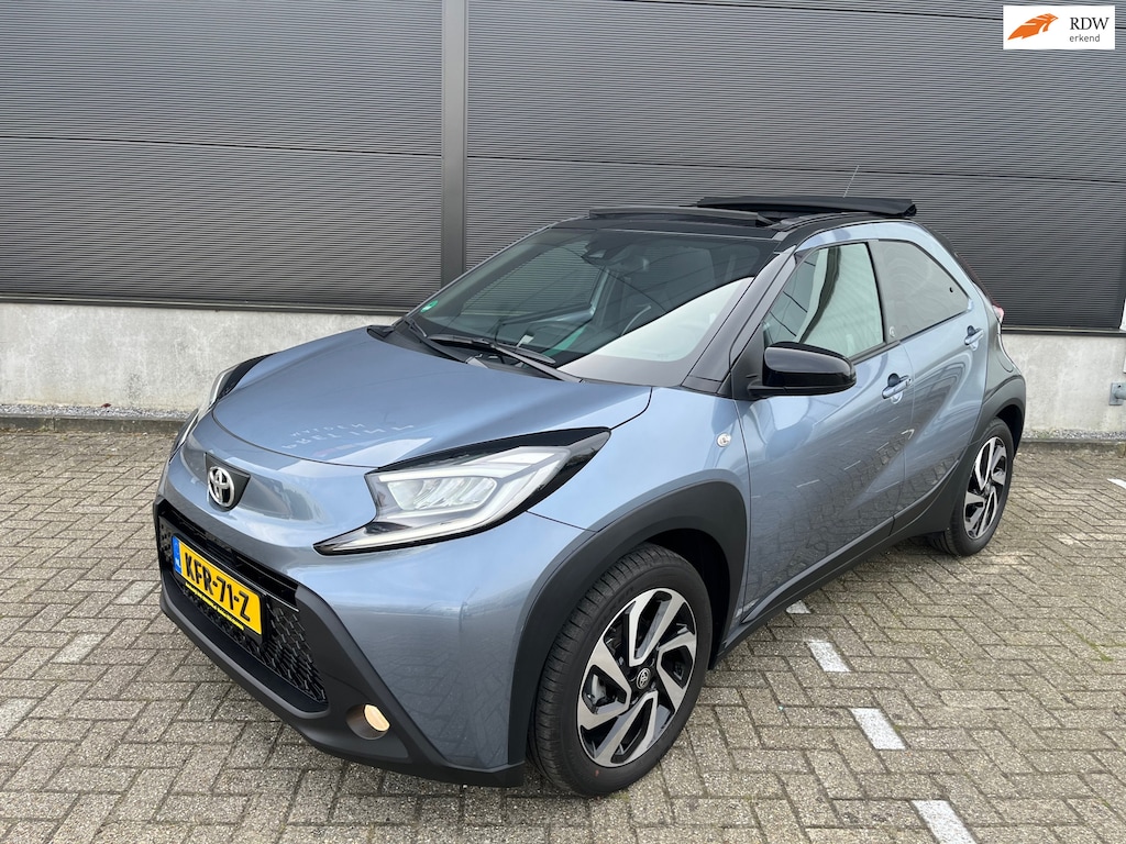 Toyota Aygo X 1.0 VVT-i S-CVT Premium