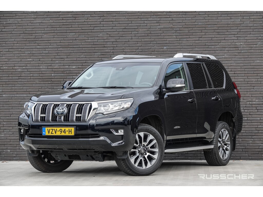 Toyota Land Cruiser 2.8 D-4D-F Challenger 204Pk Aut. | Grijs kenteken | Leder | Achteruitrijcamera | Trekhaak | 19''