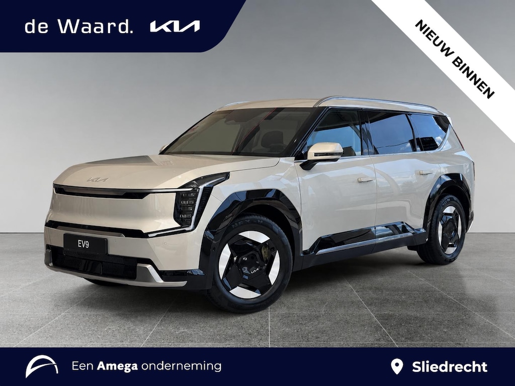 Kia EV9 Air 99.8kWh 204pk | €3.410 VOORRAADVOORDEEL | DIRECT LEVERBAAR | 360° CAMERA | STOEL + VERW. EN VENTILATIE V+A | ELEKTR. VERSTELBARE VOORSTOELEN | ADAPTIVE CRUISE |