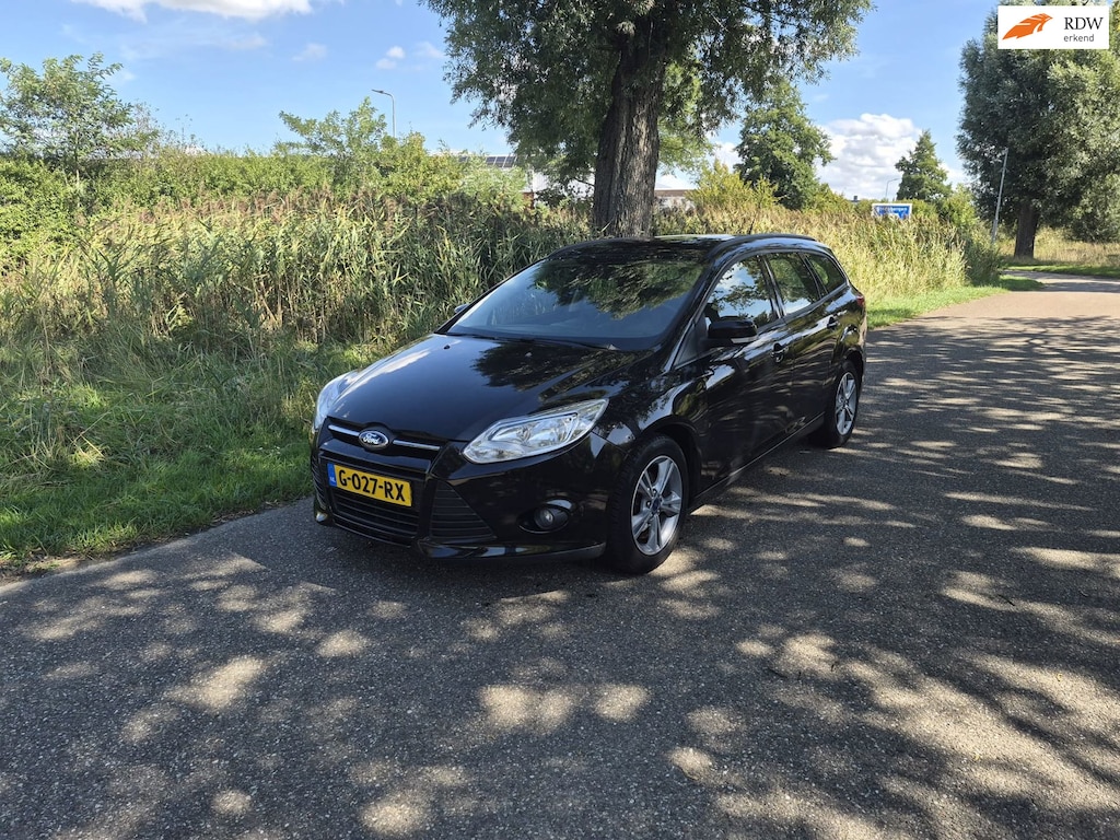 Ford Focus Wagon 1.0 EcoBoost Edition 1e Eigenaar Airco Stoelverwarming Pdc Lm Velgen