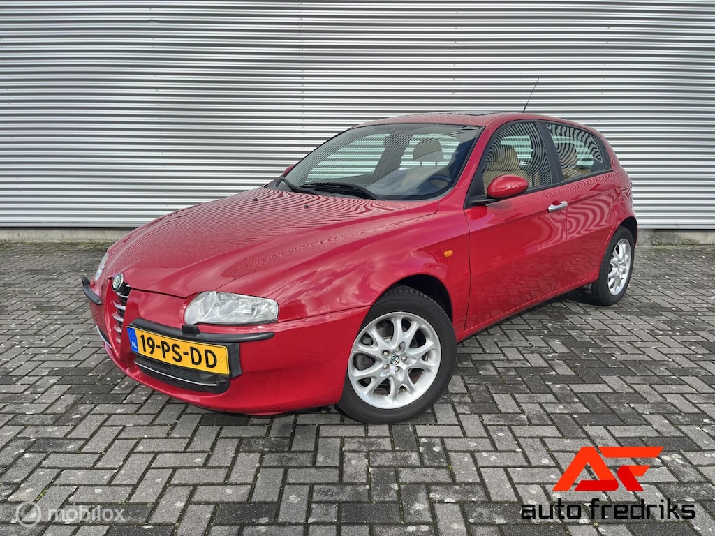 Alfa Romeo 147 1.6 T.Spark Veloce Lusso | Pano | Stoelverwarming |