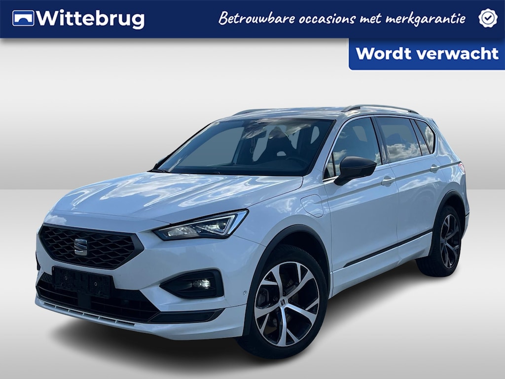 SEAT Tarraco 1.4 TSI e-Hybrid PHEV DSG FR Business / Zwenkbare trekhaak / Elektrische achterklep / Parelmoer lak / 19'' LMV HAL