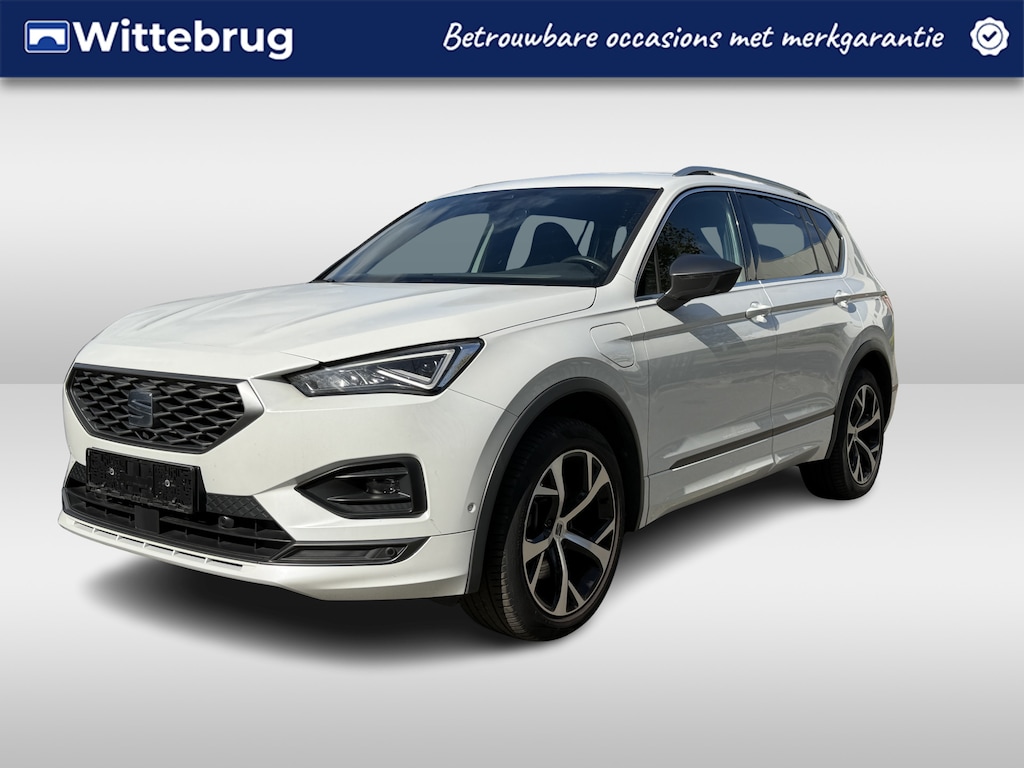 SEAT Tarraco 1.4 TSI e-Hybrid PHEV DSG FR Business / Zwenkbare trekhaak / Elektrische achterklep / Parelmoer lak / 19'' LMV HAL