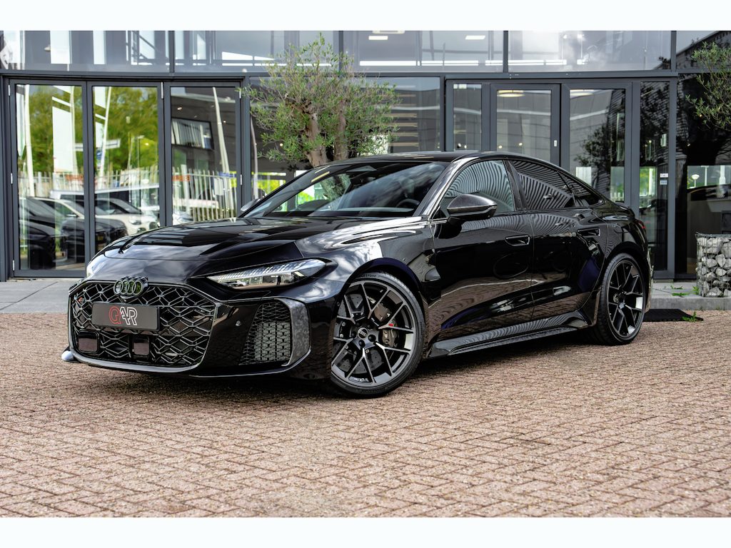 Audi RS5 Limousine 2.9 TFSI 639pk quattro | Keramische remmen | Audi Sportpakket | Optiekpakket Carbon Camouflage | Panoramadak | | Head-up