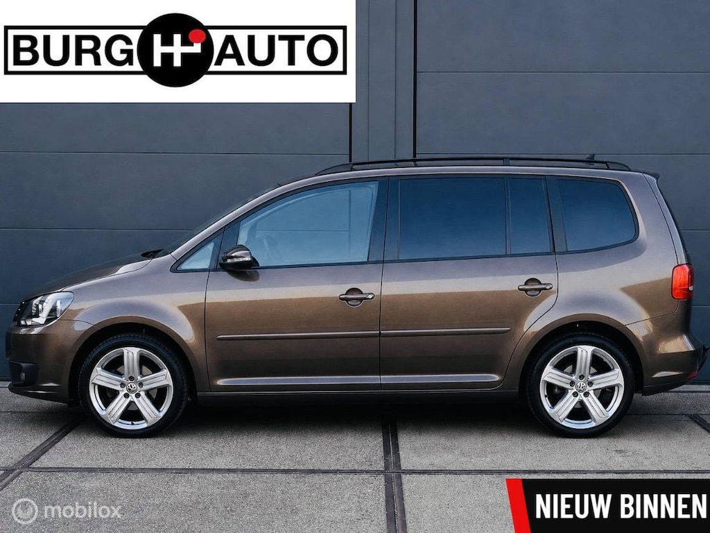 Volkswagen Touran 1.4 TSI Highline AUTOMAAT - SCOOTMOBIEL LIFT - ERGONOMISCHE BESTUURDERSSTOEL - TREKHAAK - CAMERA - NAVI - ECC - STOELVERWARMING - PDC - CRUISE CONTROLE - APK T/M 02-07-2027 -