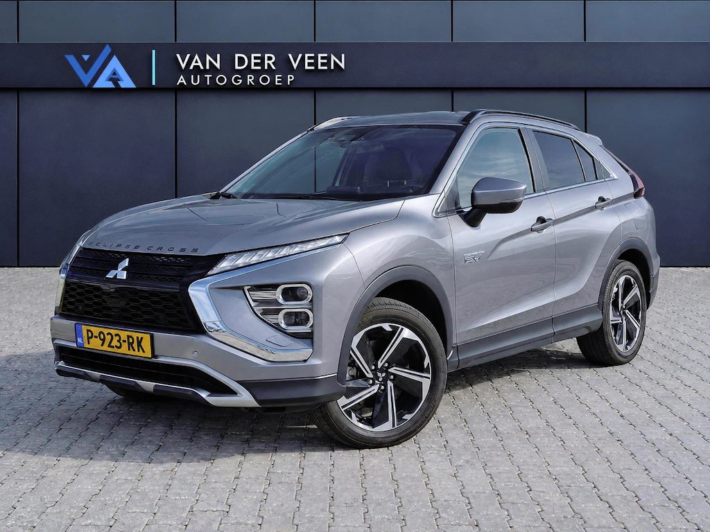 Mitsubishi Eclipse Cross 2.4 PHEV Intense+ | Incl. 12 maanden garantie | Trekhaak | Stoelverwarming | Apple carplay/Android auto | Parkeercamera | Navigatie | DAB radio | 100% onderhouden |