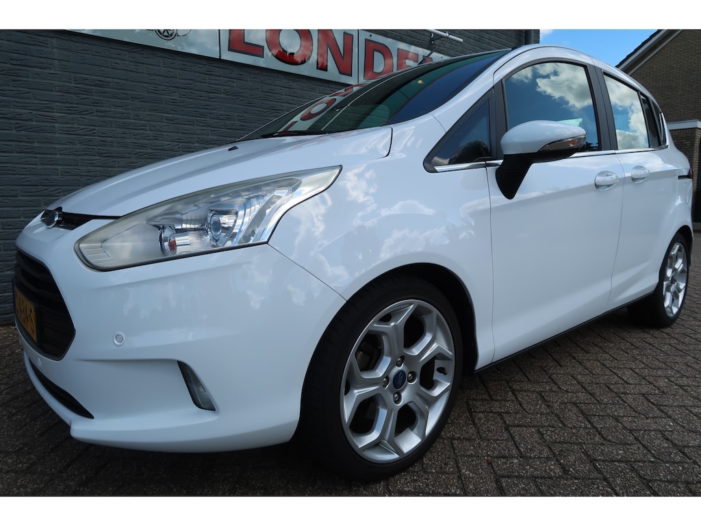 Ford B-Max 1.0 EcoBoost Titanium Bij ons bedrijf in onderhoud geweest distributie vervangen