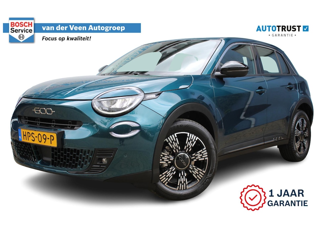 Fiat 600 1.2 Hybrid Urban | Incl. 12 maanden Garantie | AchteruitrijCamera | Stoelverwarming | Parkeersensoren V+A | Apple CarPlay/Android Auto | Navigatie | Climate controle | Keyless entry/start | Draadloze telefoonlader | Cruise controle | Origineel NL Auto | NAP |