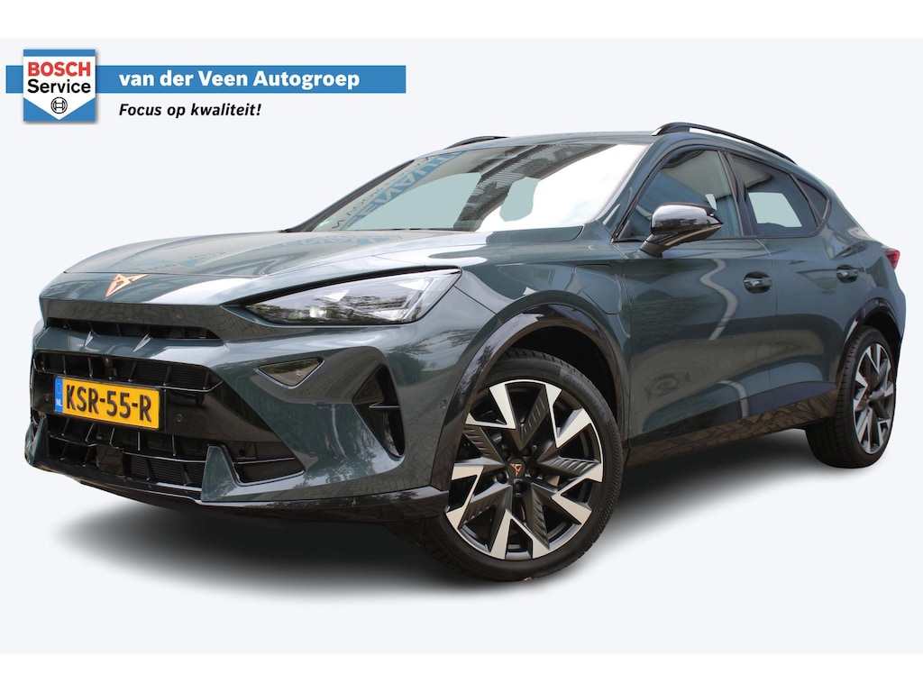 CUPRA Formentor 1.5 TSI e-Hybrid VZ Performance 272pk | SoH 100% | Panorama dak | Elektrisch wegklapbare trekhaak | Sennheiser audiosysteem | Stoel/stuur verwarming | Elektrisch verstelbare stoel met memory | 360° Camera | Elektrische kofferbakklep | Keyless entry/start | Adaptive cruise controle | Schakelflippers | Apple CarPlay/Android Auto | Draadloze telefoonlader | Climate controle | Navigatie | Sfeerverli
