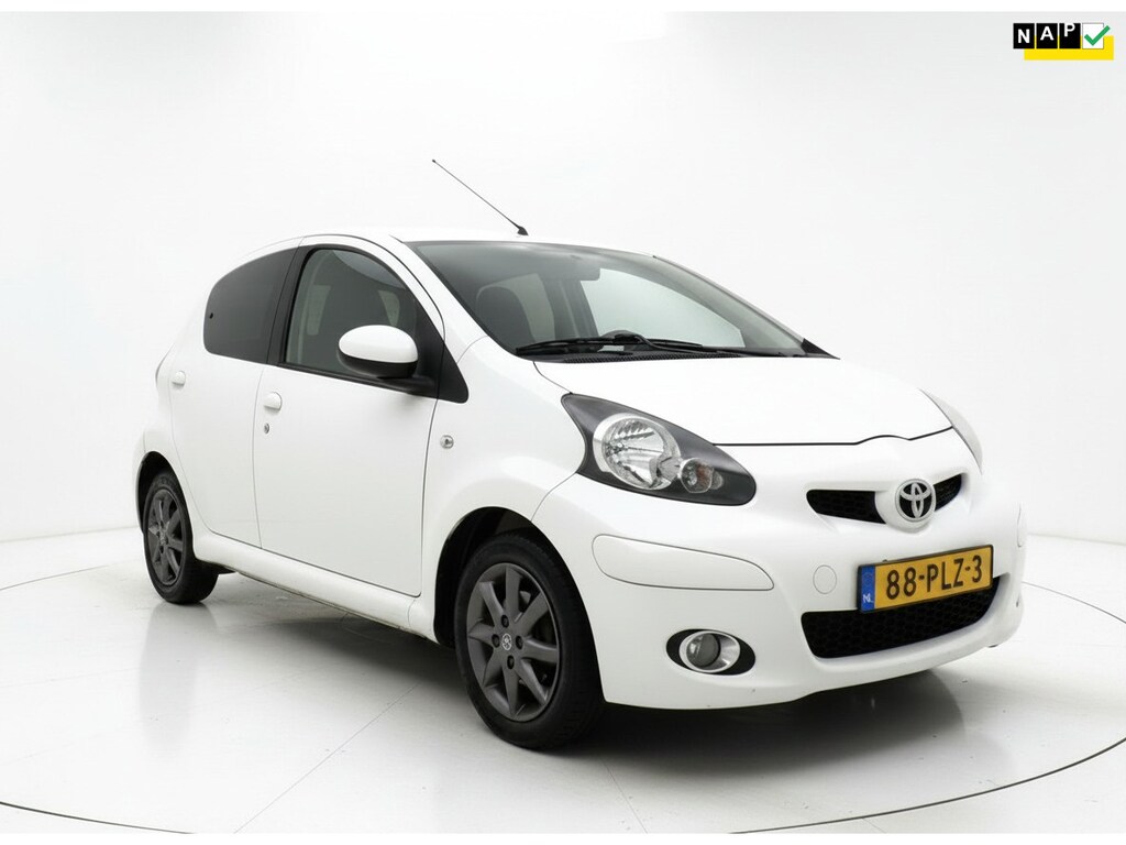 Toyota Aygo 1.0-12V Dynamic Navigator 5-deurs-airco-toerenteller