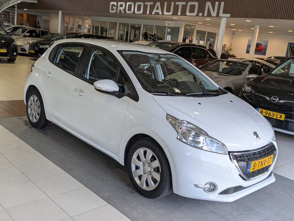 Peugeot 208 1.2 PureTech Blue Lease Dealer Onderhouden, Cruise Control, Airco