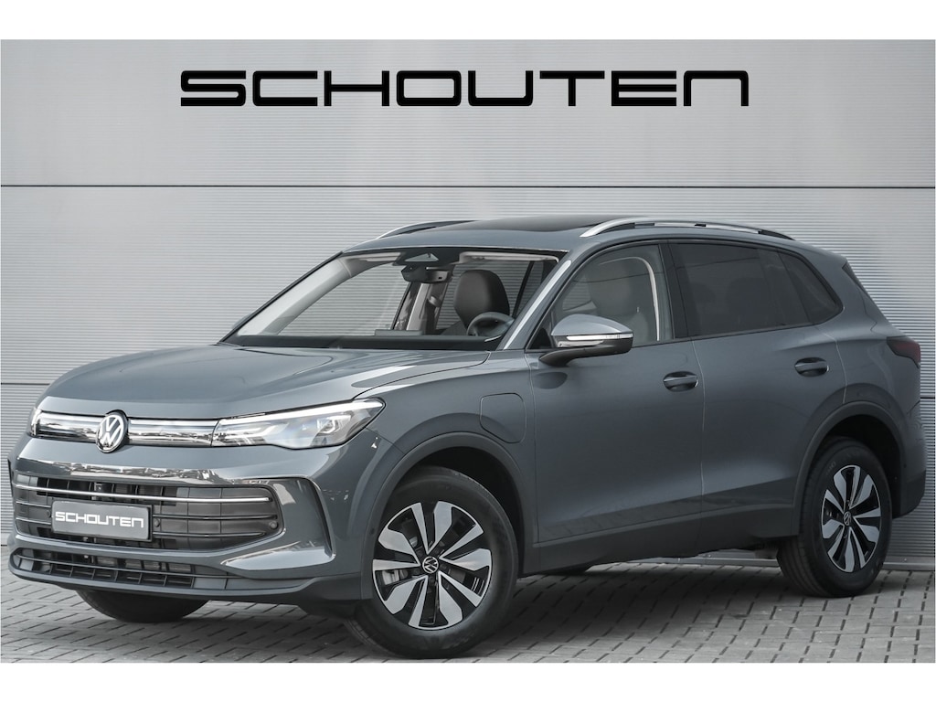 Volkswagen Tiguan 1.5 eHybrid 30 Year Ed Style IQ Winterpack 360° Elek Trekhaak ACC