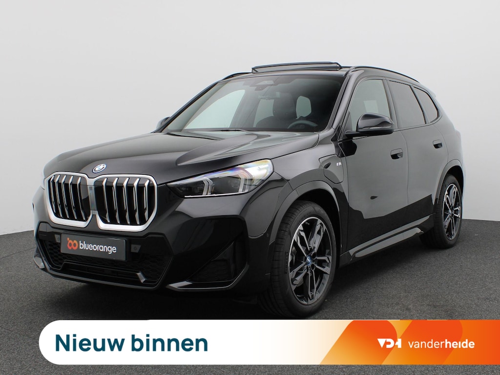 BMW X1 xDrive25e 245PK Aut. M-Sport, Pano-Schuifdak, Keyless, Digital Key, Stoelverwarming, LED verlichting, Trekhaak, 19" LM Velgen