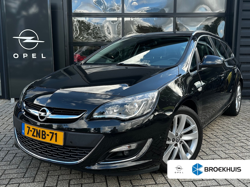 Opel Astra Sports Tourer 1.4 Turbo 120 PK Sport + | TREKHAAK| BROEKHUIS ONDERHOUDEN| AGR COMFORTSTOELEN| DODEHOEK DETECTIE| CAMERA + PARKEERSENSOREN| NAVIGATIE| DAB|