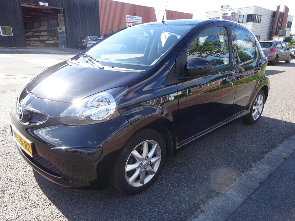 Toyota Aygo 1.0-12V Sport