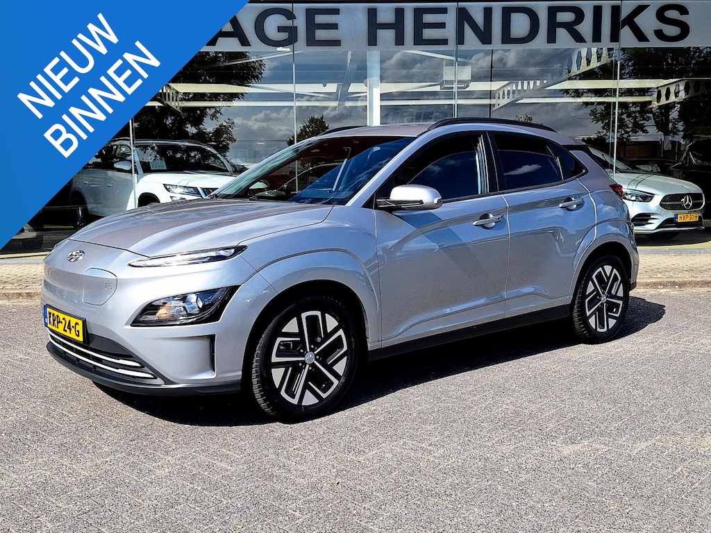 Hyundai Kona Electric EV Comfort Smart 64 kWh | SOH: 97,3% | 3 Fase | Warmtepomp | Climate | Stoel-verwarming | Camera | CC |