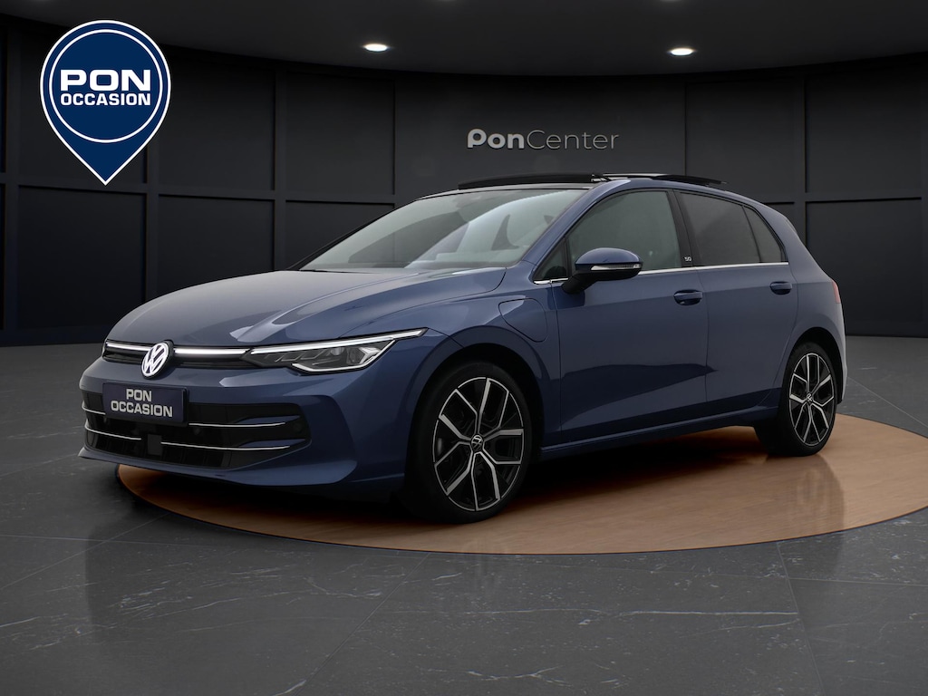 Volkswagen Golf 1.5 eHybrid 50 Edition | Pano dak | Navigatie | Camera | Stuur-/Stoelverwarming | 18" |