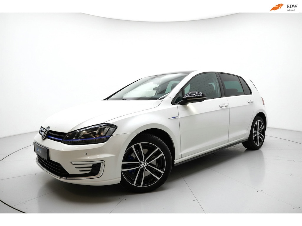 Volkswagen Golf 1.4 TSI GTE LEER SFEERV CAMERA CARPLAY