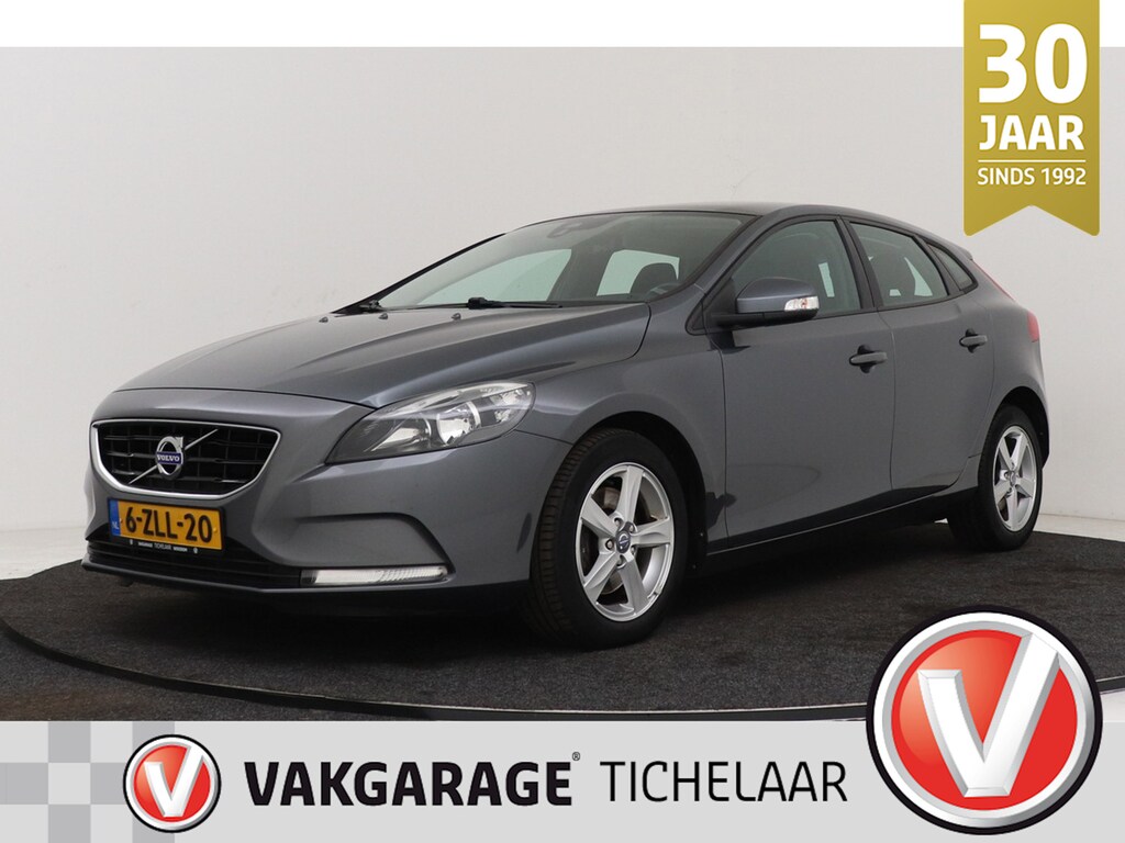 Volvo V40 1.6 T3 Summum 150 PK | Panoramadak | Navigatie | Stoelverwarming |
