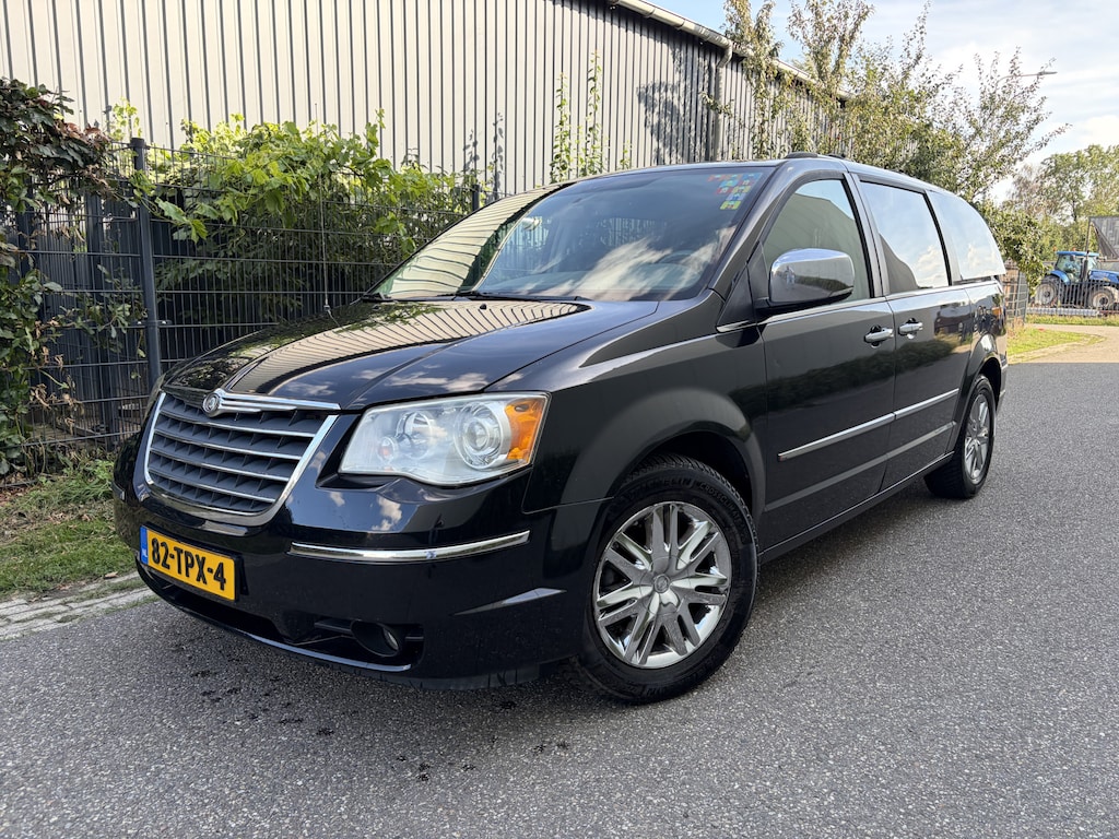 Chrysler Town & Country 4.0 V6 / AUTOMAAT / STOW n GO / 7 PERSOONS / LEER / DVD / CRUISE