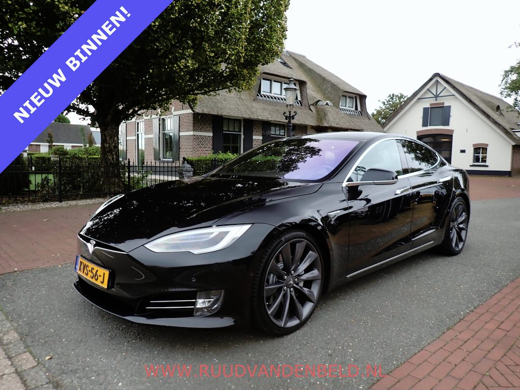 Tesla Model S 90D Base SOH 87% / CCS / AUTOPILOT / LUCHTVERING