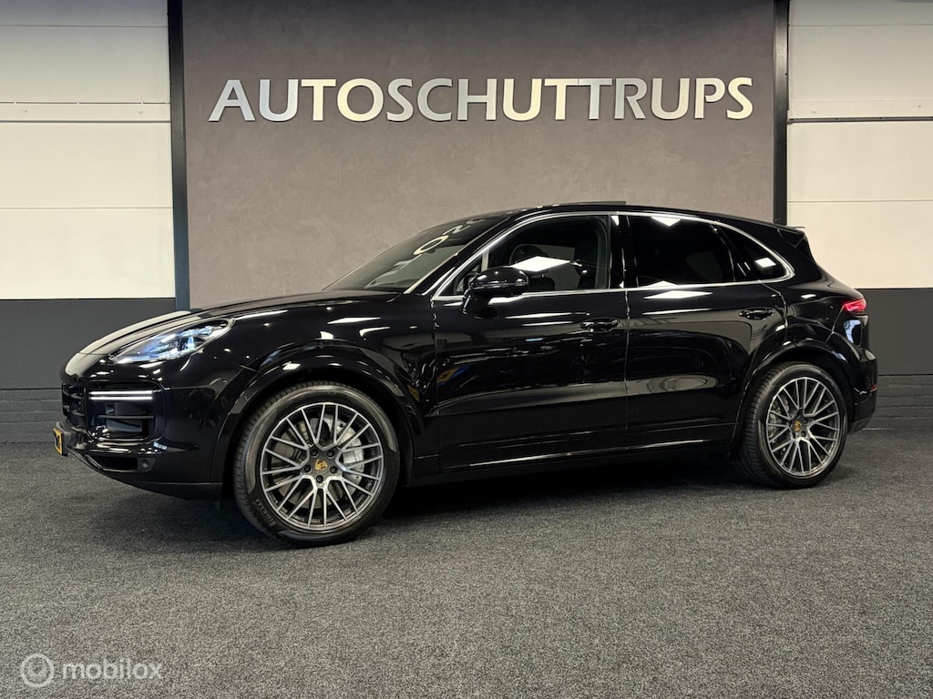 Porsche Cayenne 4.0 Turbo BURMESTER / 4WS / NIGHTVISION / ELEKTR. TR.HAAK / SPORTCHRONO / DEALER O.H. / STOELKOELING+VERWARMING