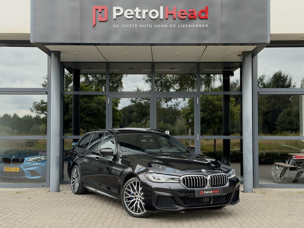 BMW 5-Serie Touring 530e xDrive High Executive, Soft close, Comfort seat, ventilatie, H&K