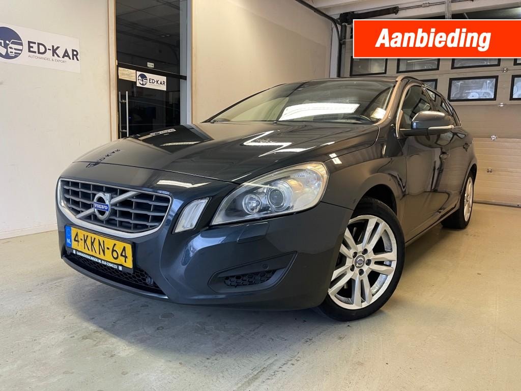 Volvo V60 2.4 D5 Summum 215 PK CLIMA NAVI XENON APK 8-2027