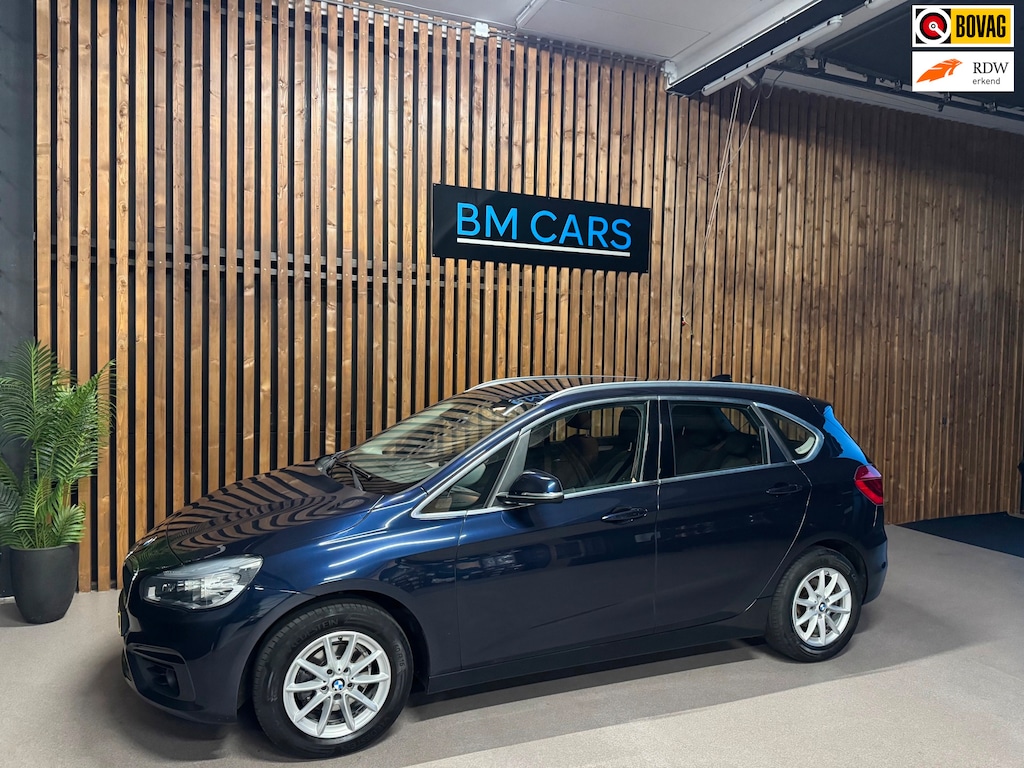 BMW 2-Serie Active Tourer 216i Centennial Executive Airco,trekhaak,Navigatie
