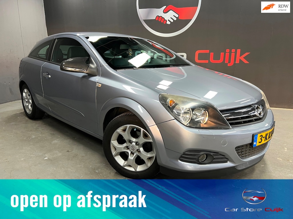 Opel Astra GTC 1.6 Temptation|Nw Distri|Carplay|Camera|Stoelverw.|Leder|Airco|Onderhouden
