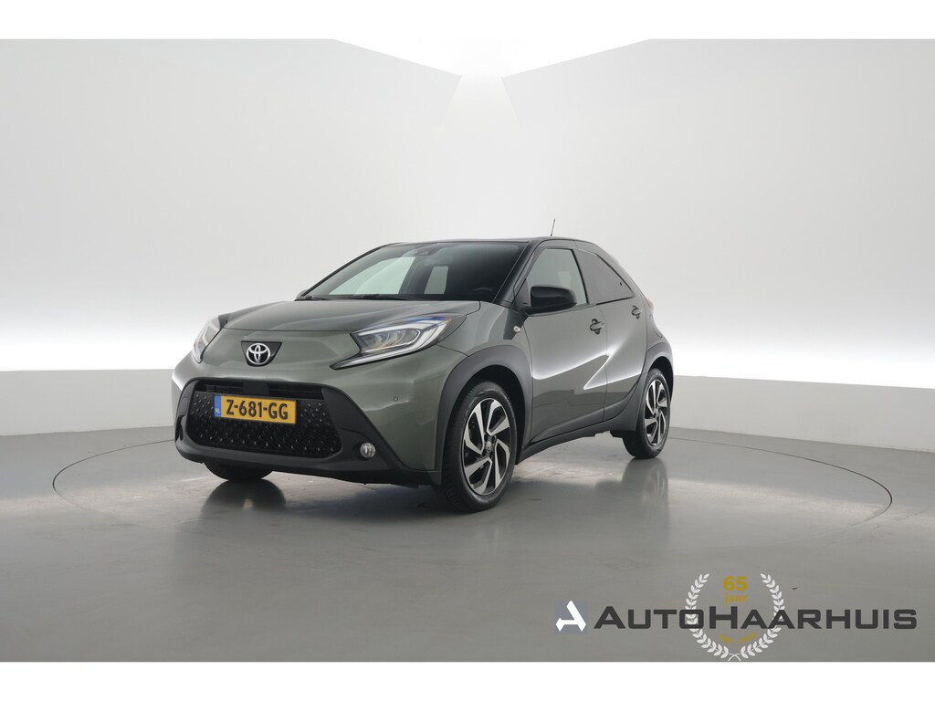 Toyota Aygo X 1.0 VVT-i MT Envy | Rijklaar! | Adapt. Cruise | Two-Tone | Camera | Stoelverw. | Navi | Keyless | Apple CarPlay | All Season