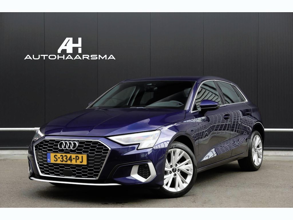 Audi A3 Sportback 30 TFSI 110pk Advanced edition Achteruitrijcamera Sportstoelen LED CarPlay Clima Cruise NL-Auto!