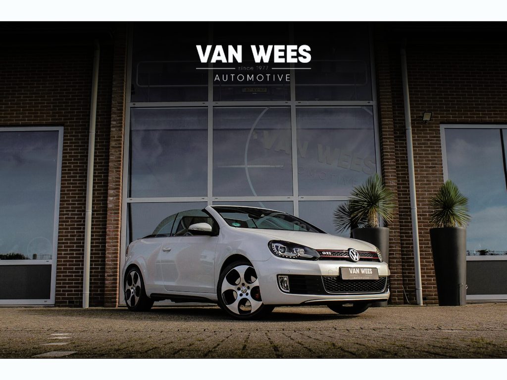 Volkswagen Golf Cabrio 2.0 TSI GTI | 2e eigenaar | DSG | Xenon | Stoelverwarming | Climatronic | Cruise control | Navigatie | Bluetooth | PDC | 18 inch Detroit | Origineel