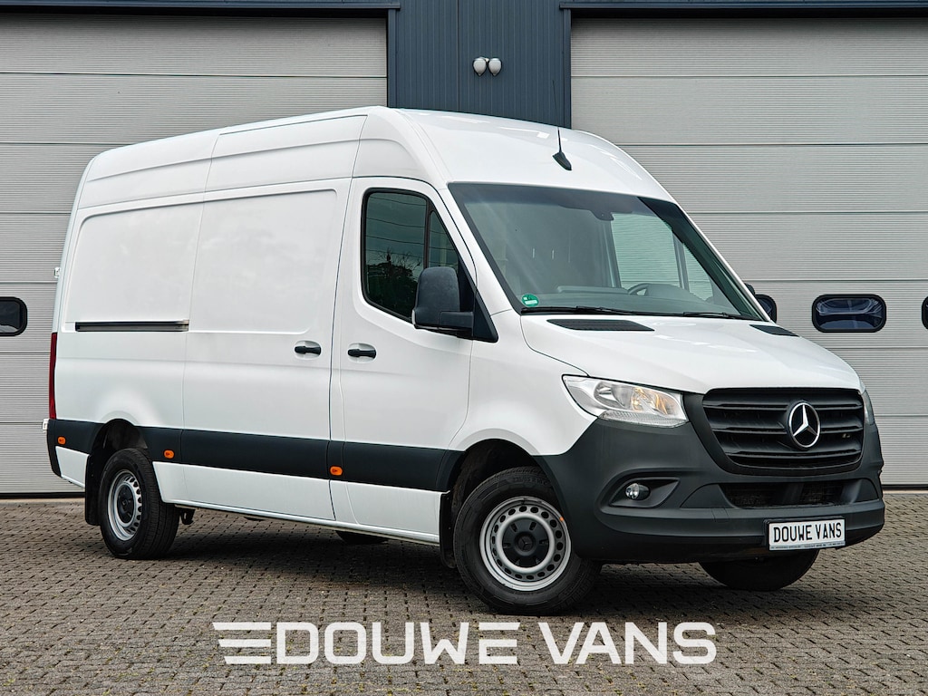 Mercedes-Benz Sprinter 317 L2H2 Automaat Distronic Trekhaak Omvormer Navi