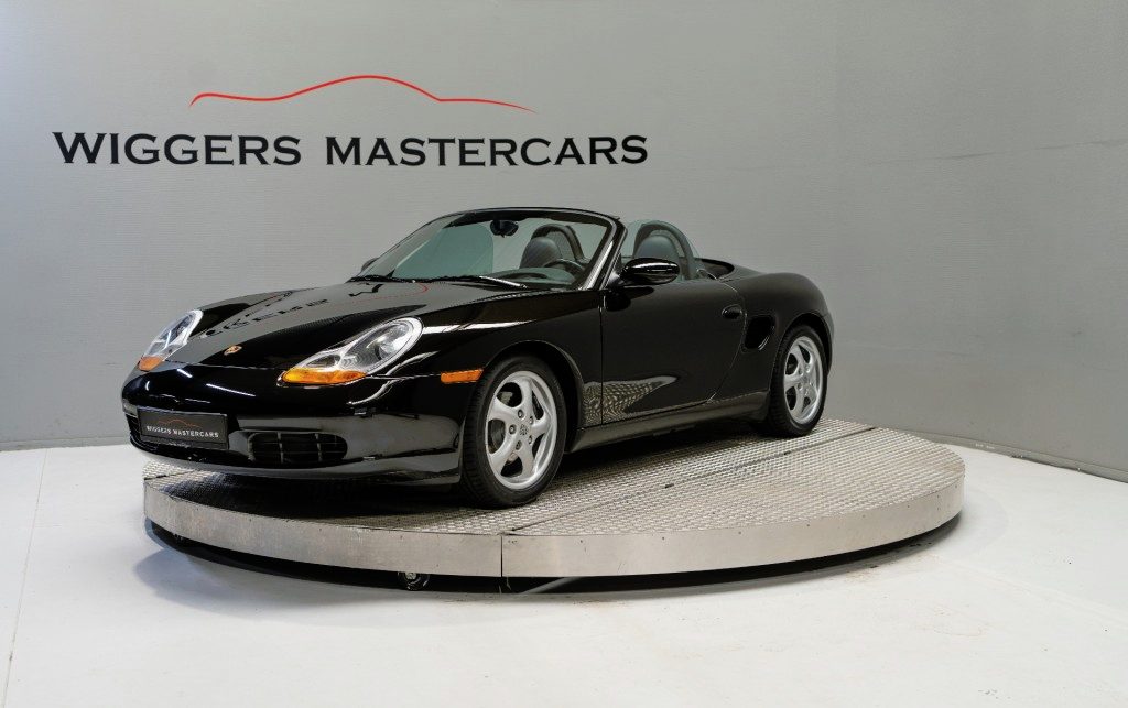 Porsche Boxster 2.5  Automaat, 204 PK , Leder, Stoelverwarming, Airco, nieuwstaat en lage KM!