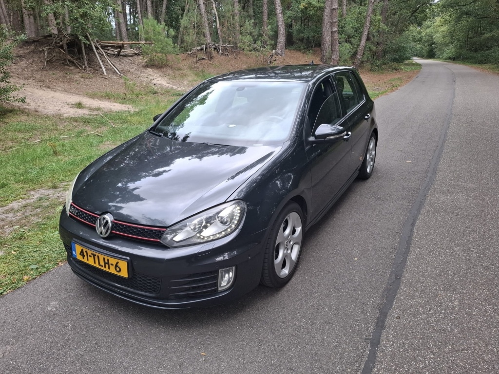 Volkswagen Golf 2.0 GTI