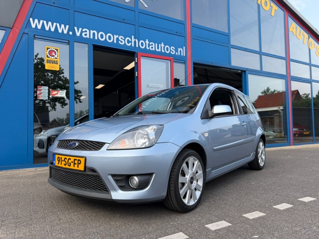 Ford Fiesta 2.0-16v 150pk ST 24703km!!!