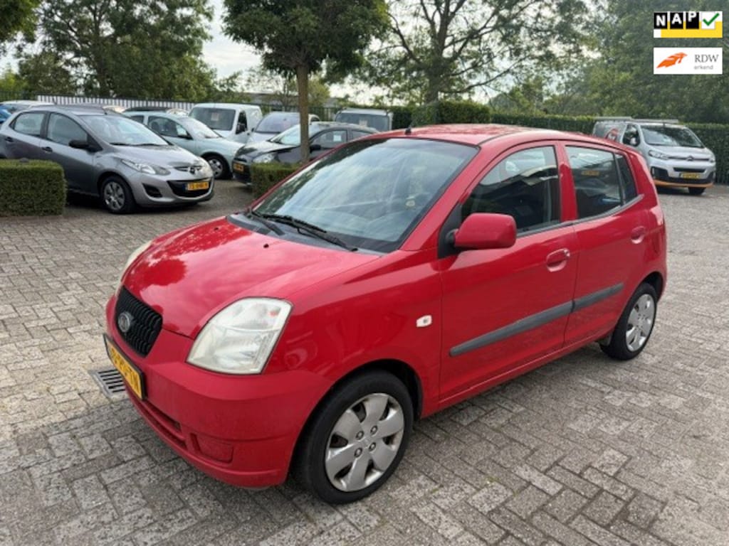 Kia Picanto 1.1 LXE / bj.2004 / kleur: rood / 5 deurs / mieuwe distributieriem / APK 06/2027 / NAP met 233624 km./ inruilauto.